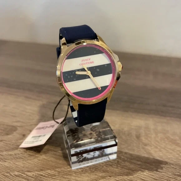 Juicy Couture | Accessories | Nwt Juicy Couture Jetsetter  display picture 1